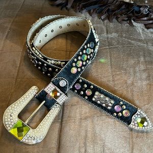 Black cowhide leather bling belt. Size large. No stones missing.